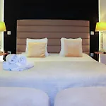 Lisbon Studios 3*