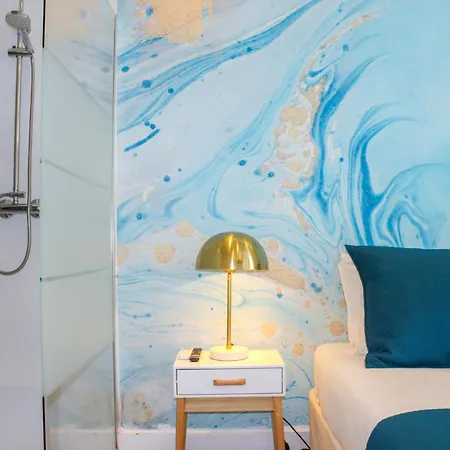 Lisbon Studios Гостевой дом 3*