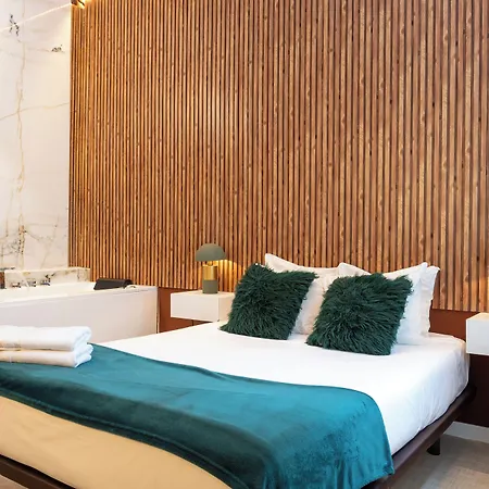 Lisbon Studios 3*