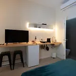 Lisbon Studios Penzion Lisboa