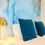 Lisbon Studios Πανσιόν