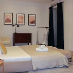 Lisbon Studios Penzion 3*