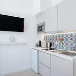 Guest house Lisbon Studios 3*
